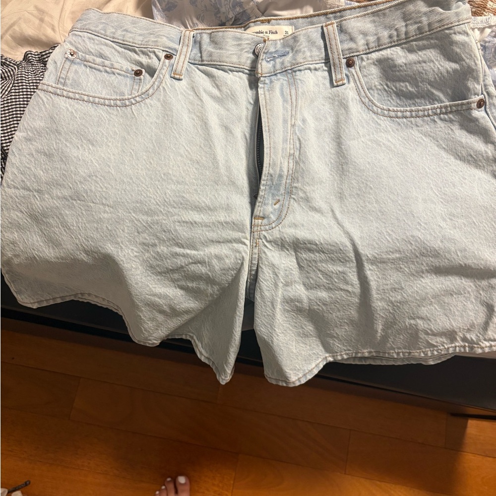 Abercrombie & Fitch High Rise Dad Short